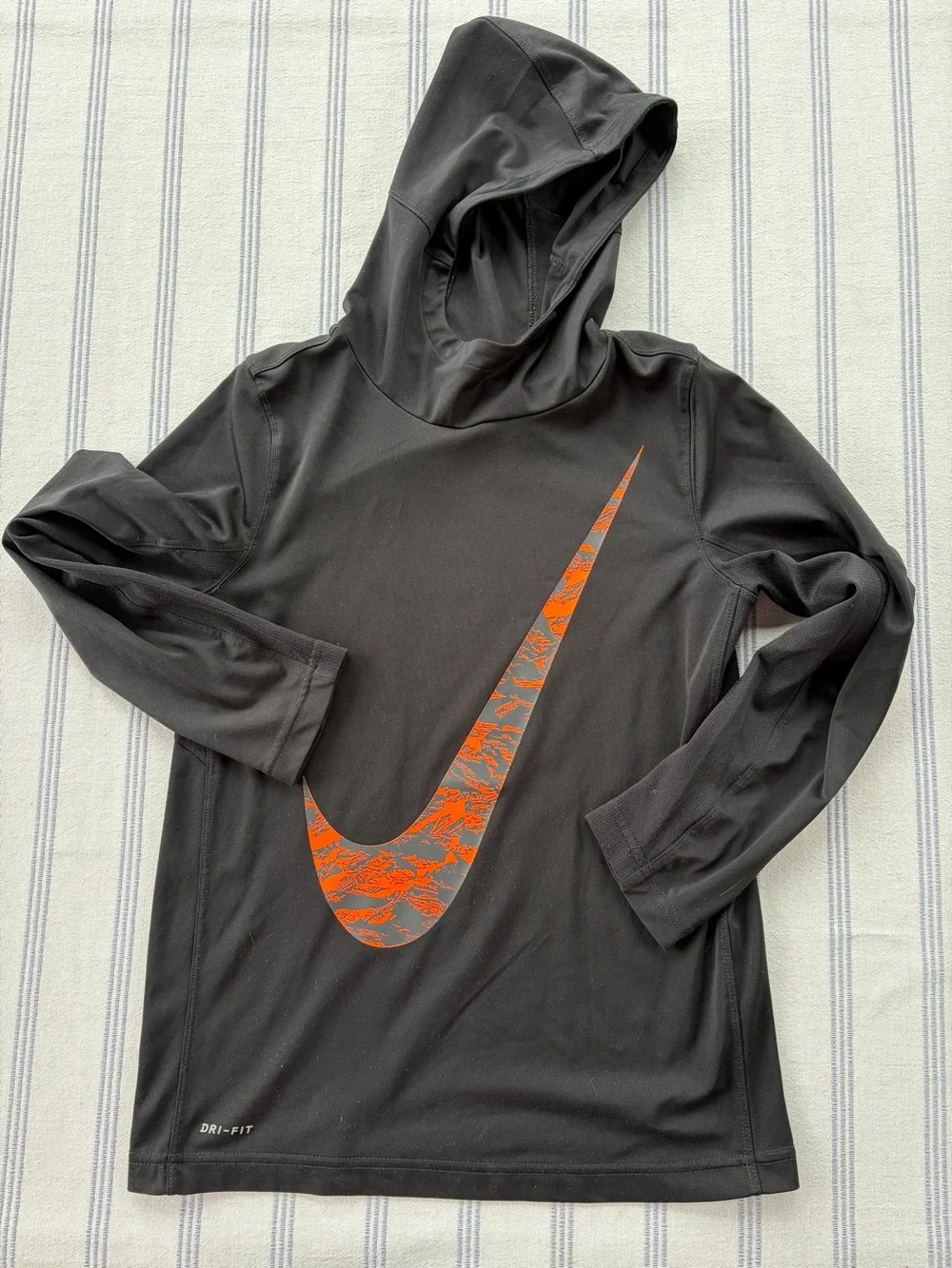 13 pc lot of med NIKE boys